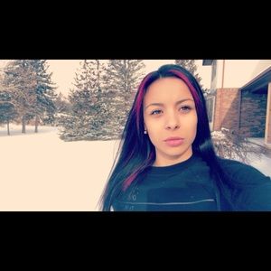 Meet your Posher, Natashia